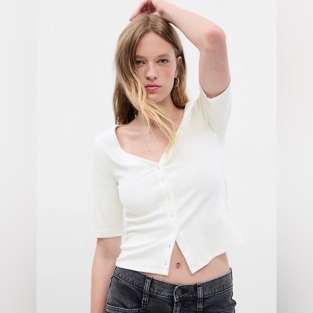 Gap Modern V-Neck Rib Short Sleeve Cardigan